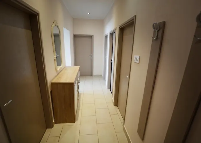 Davor アパート *