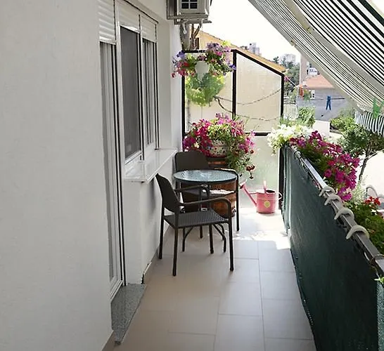 アパート Davor *