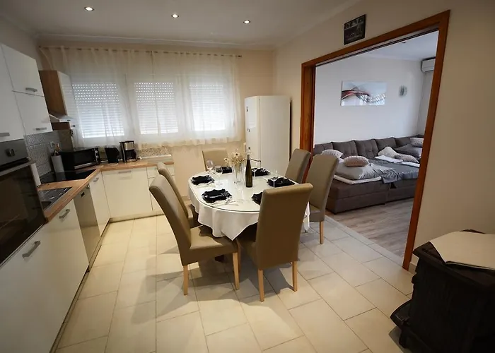 Davor アパート *